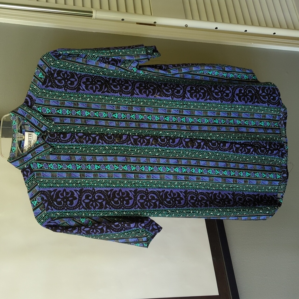 VTG 90s button up. Size s-m.